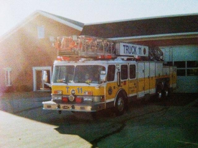 1991 E-One Hurricane 100' rear mount, retired from active service to reserve in 2003